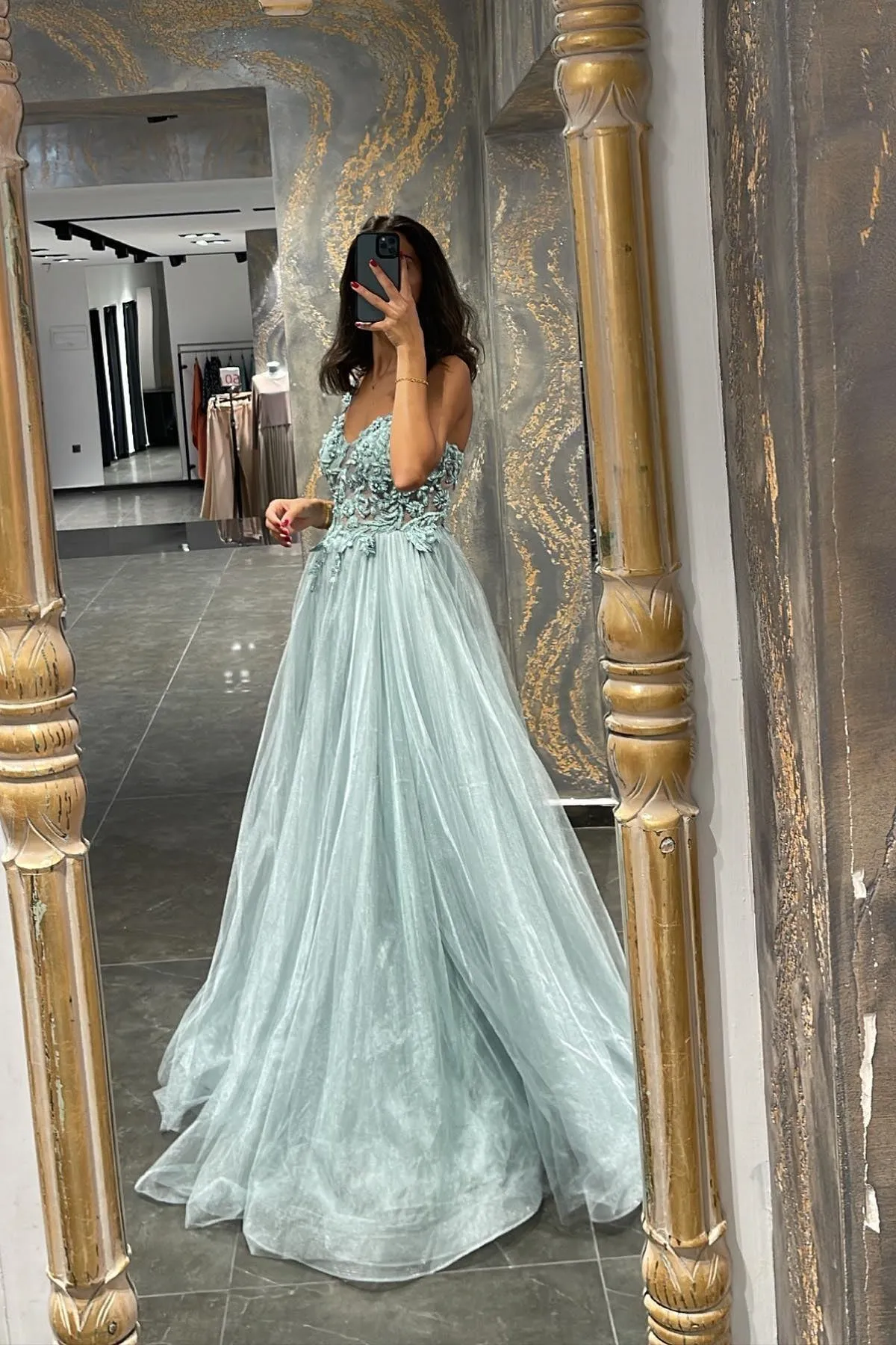 Glamorous Mermaid Prom Dress with Delicate Appliques and Sparkling Beadwork